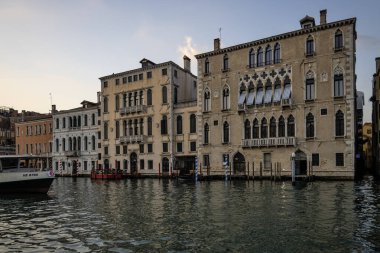 VENICE, İtalya - 05 Aralık 2024: Venedik, Veneto Bölgesi, İtalya 'nın Eski Kenti Panorama