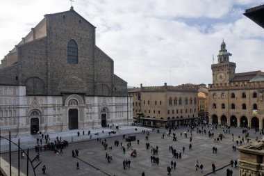 BOLOGNA, İtalya - 07 Aralık 2024: Bologna 'nın Eski Kasabası Panorama, Emilia-Romagna Bölgesi, İtalya