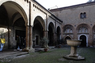 BOLOGNA, İtalya - 07 Aralık 2024: Bologna 'nın Eski Kasabası Panorama, Emilia-Romagna Bölgesi, İtalya