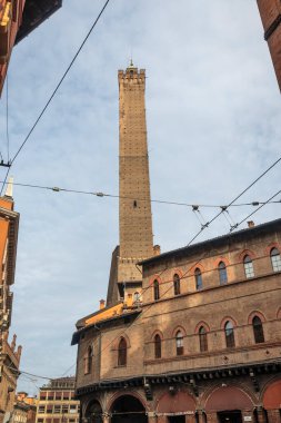 BOLOGNA, İtalya - 07 Aralık 2024: Bologna 'nın Eski Kasabası Panorama, Emilia-Romagna Bölgesi, İtalya