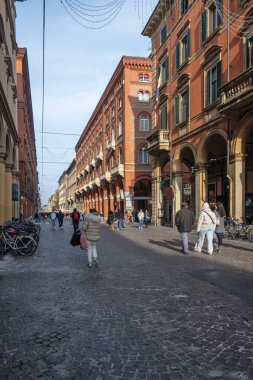BOLOGNA, İtalya - 07 Aralık 2024: Bologna 'nın Eski Kasabası Panorama, Emilia-Romagna Bölgesi, İtalya