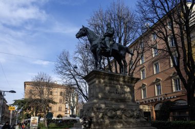 BOLOGNA, İtalya - 07 Aralık 2024: Bologna 'nın Eski Kasabası Panorama, Emilia-Romagna Bölgesi, İtalya
