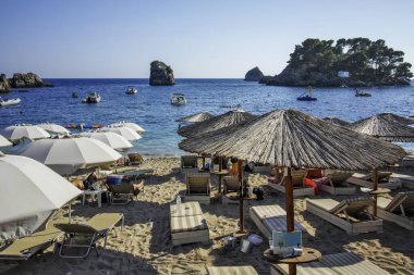 PARGA, GREECE - 5 AĞUSTOS 2024: Parga, Epirus, Yunanistan 'ın şaşırtıcı yaz manzarası