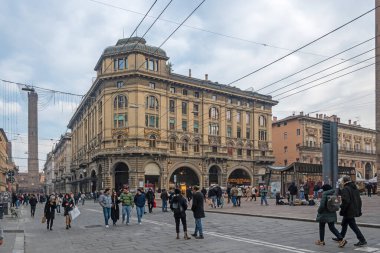 BOLOGNA, İtalya - 07 Aralık 2024: Bologna 'nın Eski Kasabası Panorama, Emilia-Romagna Bölgesi, İtalya
