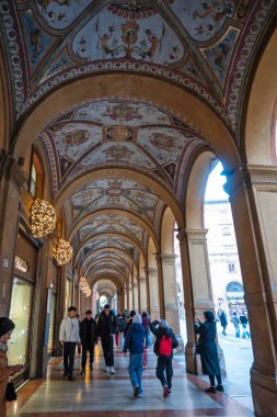 BOLOGNA, İtalya - 07 Aralık 2024: Bologna 'nın Eski Kasabası Panorama, Emilia-Romagna Bölgesi, İtalya