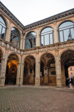 BOLOGNA, İtalya - 07 Aralık 2024: Bologna 'nın Eski Kasabası Panorama, Emilia-Romagna Bölgesi, İtalya