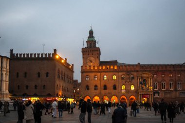 BOLOGNA, İtalya - 07 Aralık 2024: Bologna 'nın Eski Kasabası Panorama, Emilia-Romagna Bölgesi, İtalya