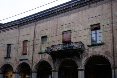 BOLOGNA, İtalya - 07 Aralık 2024: Bologna 'nın Eski Kasabası Panorama, Emilia-Romagna Bölgesi, İtalya