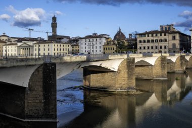 FLORENCE, İTALYA - 05 Aralık 2024: Floransa, Toskana Bölgesi, İtalya 'nın Eski Kenti Panorama