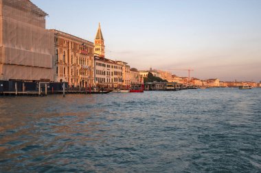 VENICE, İtalya - 05 Aralık 2024: Venedik, Veneto Bölgesi, İtalya 'nın Eski Kenti Panorama