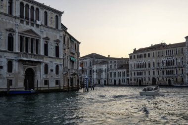 VENICE, İtalya - 05 Aralık 2024: Venedik, Veneto Bölgesi, İtalya 'nın Eski Kenti Panorama