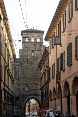 BOLOGNA, İtalya - 07 Aralık 2024: Bologna 'nın Eski Kasabası Panorama, Emilia-Romagna Bölgesi, İtalya