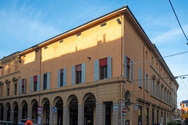 BOLOGNA, İtalya - 07 Aralık 2024: Bologna 'nın Eski Kasabası Panorama, Emilia-Romagna Bölgesi, İtalya