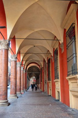 BOLOGNA, İtalya - 07 Aralık 2024: Bologna 'nın Eski Kasabası Panorama, Emilia-Romagna Bölgesi, İtalya