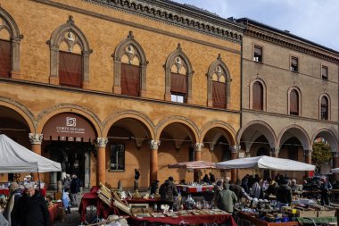 BOLOGNA, İtalya - 07 Aralık 2024: Bologna 'nın Eski Kasabası Panorama, Emilia-Romagna Bölgesi, İtalya