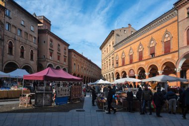 BOLOGNA, İtalya - 07 Aralık 2024: Bologna 'nın Eski Kasabası Panorama, Emilia-Romagna Bölgesi, İtalya