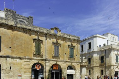 LECCE, İtalya - 12 Mayıs 2024: İtalya 'nın Apulia Bölgesi' ndeki Eski Lecce kasabasının muhteşem manzarası
