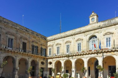 LECCE, İtalya - 12 Mayıs 2024: İtalya 'nın Apulia Bölgesi' ndeki Eski Lecce kasabasının muhteşem manzarası