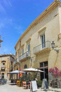 LECCE, İtalya - 12 Mayıs 2024: İtalya 'nın Apulia Bölgesi' ndeki Eski Lecce kasabasının muhteşem manzarası
