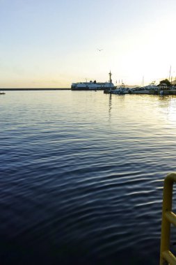 KAVALA, GREECE - 27 Aralık 2023: Eski Kavala kenti, Doğu Makedonya ve Trakya, Yunanistan