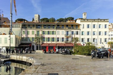 CANNES, FRANCE - 29 Ocak 2024: Cannes, Provence Alpes-Cote d 'Azur, Fransa