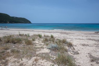 Yunanistan 'ın İyon Adaları' ndaki Agios Ioannis plajı yakınlarındaki Lefkada Panoraması