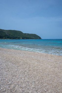 Yunanistan 'ın İyon Adaları' ndaki Agios Ioannis plajı yakınlarındaki Lefkada Panoraması