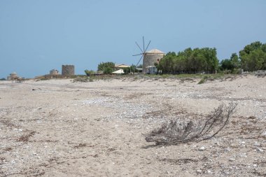 Yunanistan 'ın İyon Adaları' ndaki Agios Ioannis plajı yakınlarındaki Lefkada Panoraması