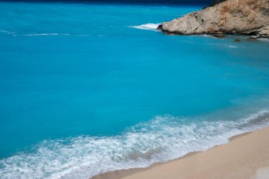 Yunanistan 'ın İyon Adaları' ndaki Porto Katsiki plajı yakınlarındaki Lefkada Sahili 'nin Muhteşem Panoraması