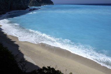 Yunanistan 'ın İyon Adaları' ndaki Porto Katsiki plajı yakınlarındaki Lefkada Sahili 'nin Muhteşem Panoraması