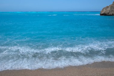Yunanistan 'ın İyon Adaları' ndaki Porto Katsiki plajı yakınlarındaki Lefkada Sahili 'nin Muhteşem Panoraması