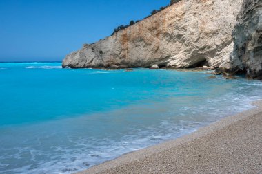 Yunanistan 'ın İyon Adaları' ndaki Porto Katsiki plajı yakınlarındaki Lefkada Sahili 'nin Muhteşem Panoraması
