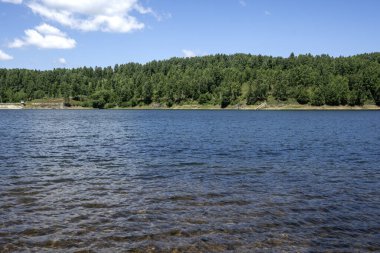 Sırbistan 'ın Vlasina Gölü' nün Muhteşem Yaz Panoraması