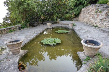 Bulgaristan 'ın Dobrich bölgesinin Balchik kentindeki Botanik Bahçesi' nin inanılmaz manzarası