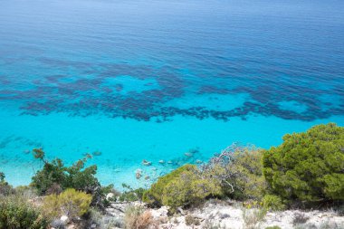 Yunanistan, İyon Adaları, Milos plajı yakınlarındaki Lefkada 'nın şaşırtıcı Panoraması
