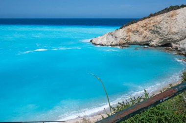 Yunanistan 'ın İyon Adaları' ndaki Porto Katsiki plajı yakınlarındaki Lefkada Sahili 'nin Muhteşem Panoraması