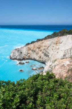Yunanistan 'ın İyon Adaları' ndaki Porto Katsiki plajı yakınlarındaki Lefkada Sahili 'nin Muhteşem Panoraması