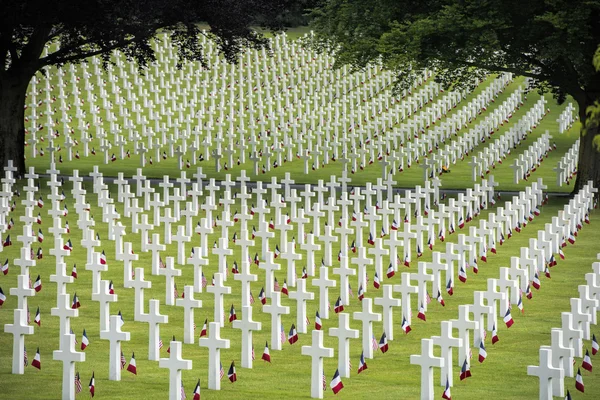 Anma Günü Amerikan mezarlığında — Stok fotoğraf