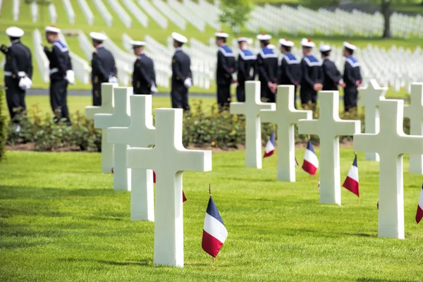 Memorial day op de Amerikaanse begraafplaats in Frankrijk — Stockfoto