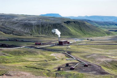 İzlanda 'daki jeotermal enerji santrali