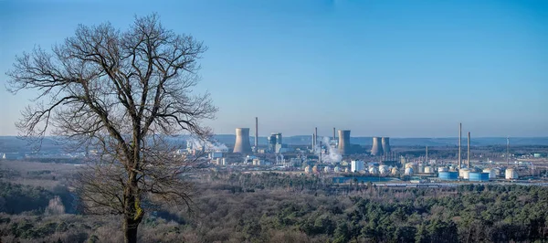 Industrie Und Baum Panorama — Stockfoto