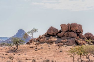 Namibya 'daki kayalık araziler