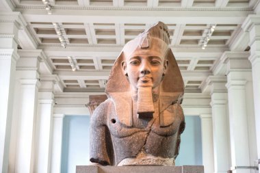 Ramses 2 'nin British Museum' daki heykeli.