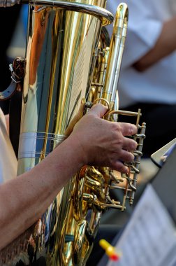 Tuba yansıması ile