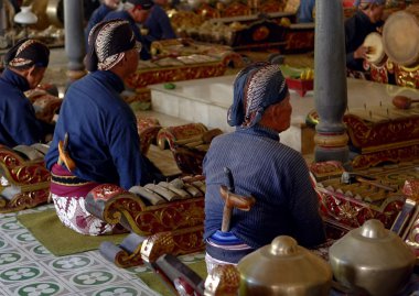 Geleneksel gamelan Orkestrası