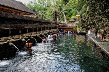 Tapınak tirta empul