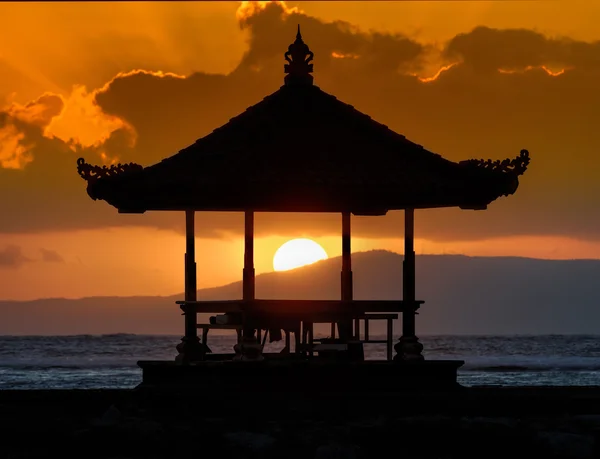 在巴厘岛海滩的日落 — 图库照片