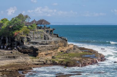 Tanah çok tapınak ve deniz