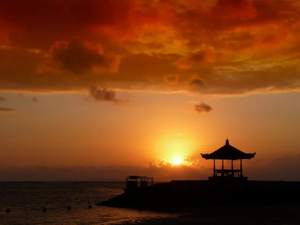 Zachód słońca w bali beach — Zdjęcie stockowe