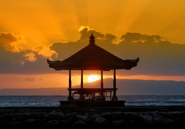 Zachód słońca w bali beach — Zdjęcie stockowe